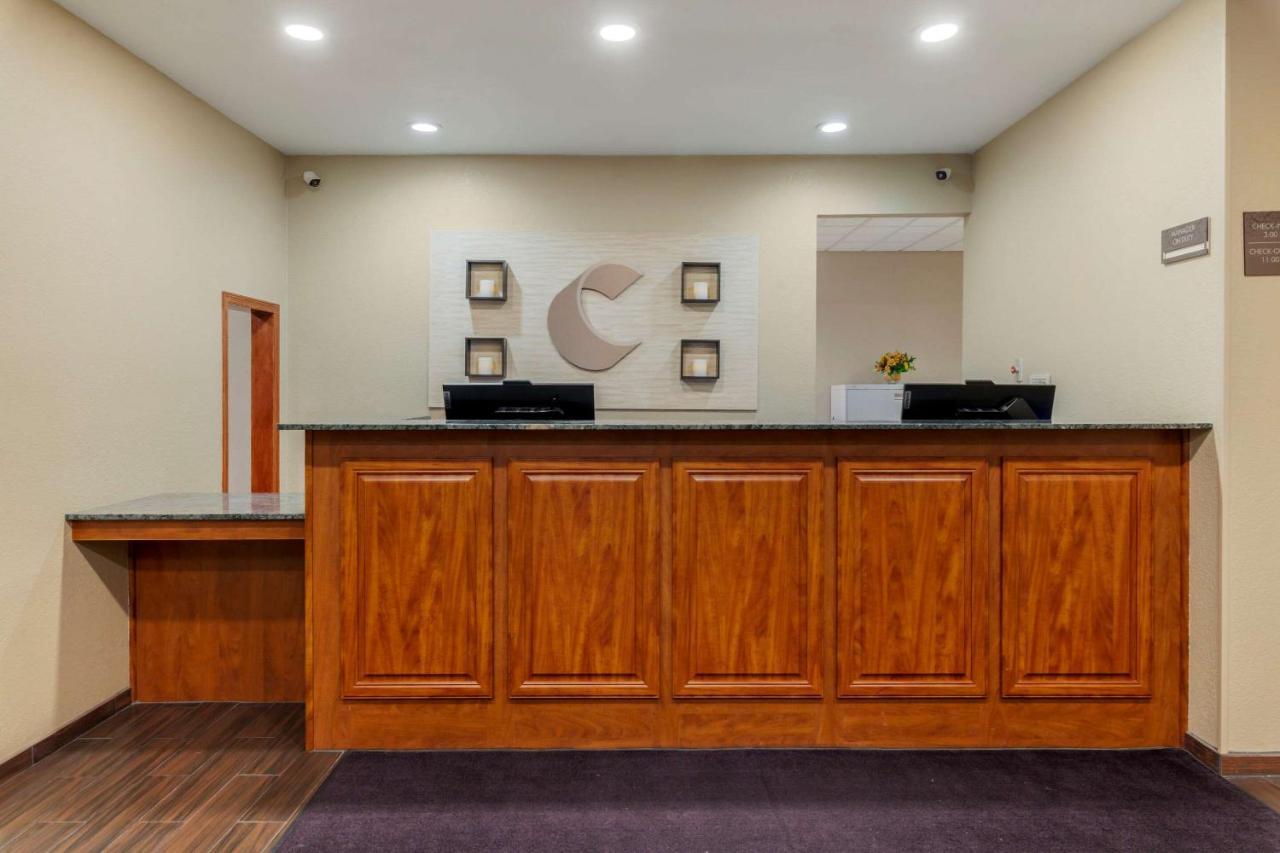 Comfort Suites Johnson Creek Conference Center Ngoại thất bức ảnh